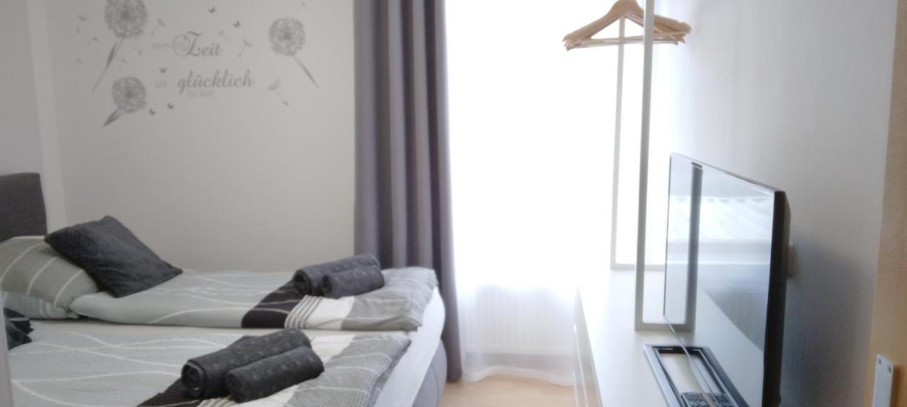 Ferienwohnung Mit Balkon ชวานดอร์ฟ อิน บาเยิร์น ภายนอก รูปภาพ